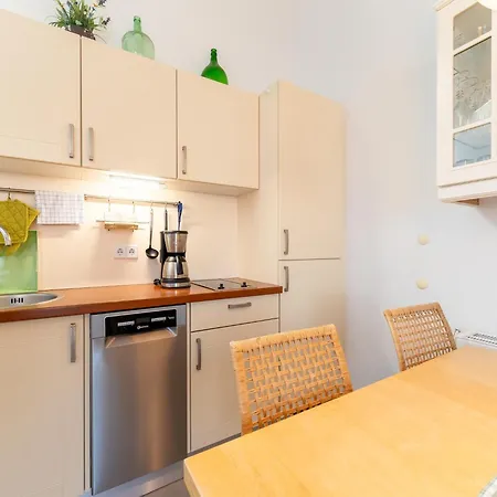 Appartement Elegant Eingerichtete *